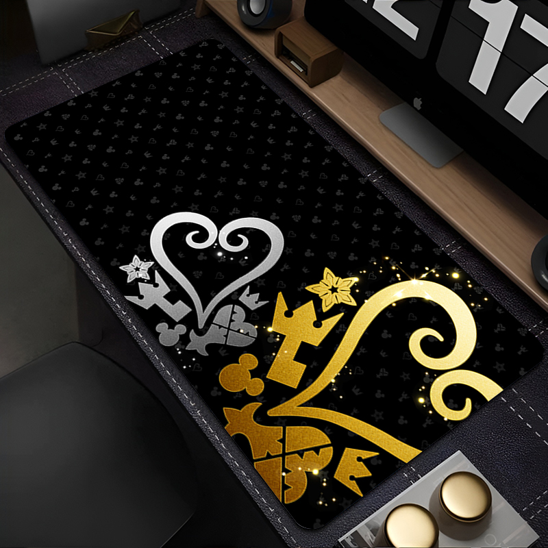 Laptop Accessories Nearby - Schwarz Und Weiß Anime Desktop Matte