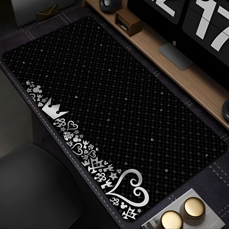 Schwarz Und Weiß Anime Desktop – Laptop Accessories Nearby Bewertung und Preis